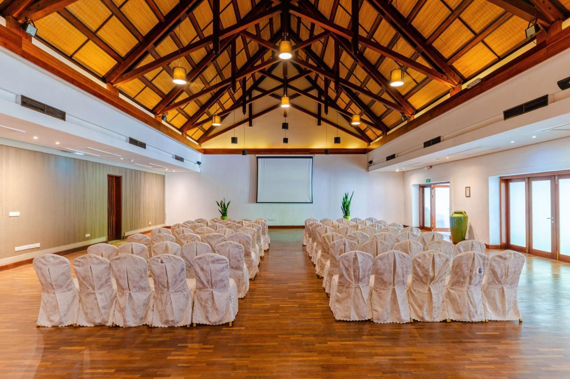 Crystals Beach Resort Belle Mare, A Member Of Radisson Individuals Palmar Luaran gambar