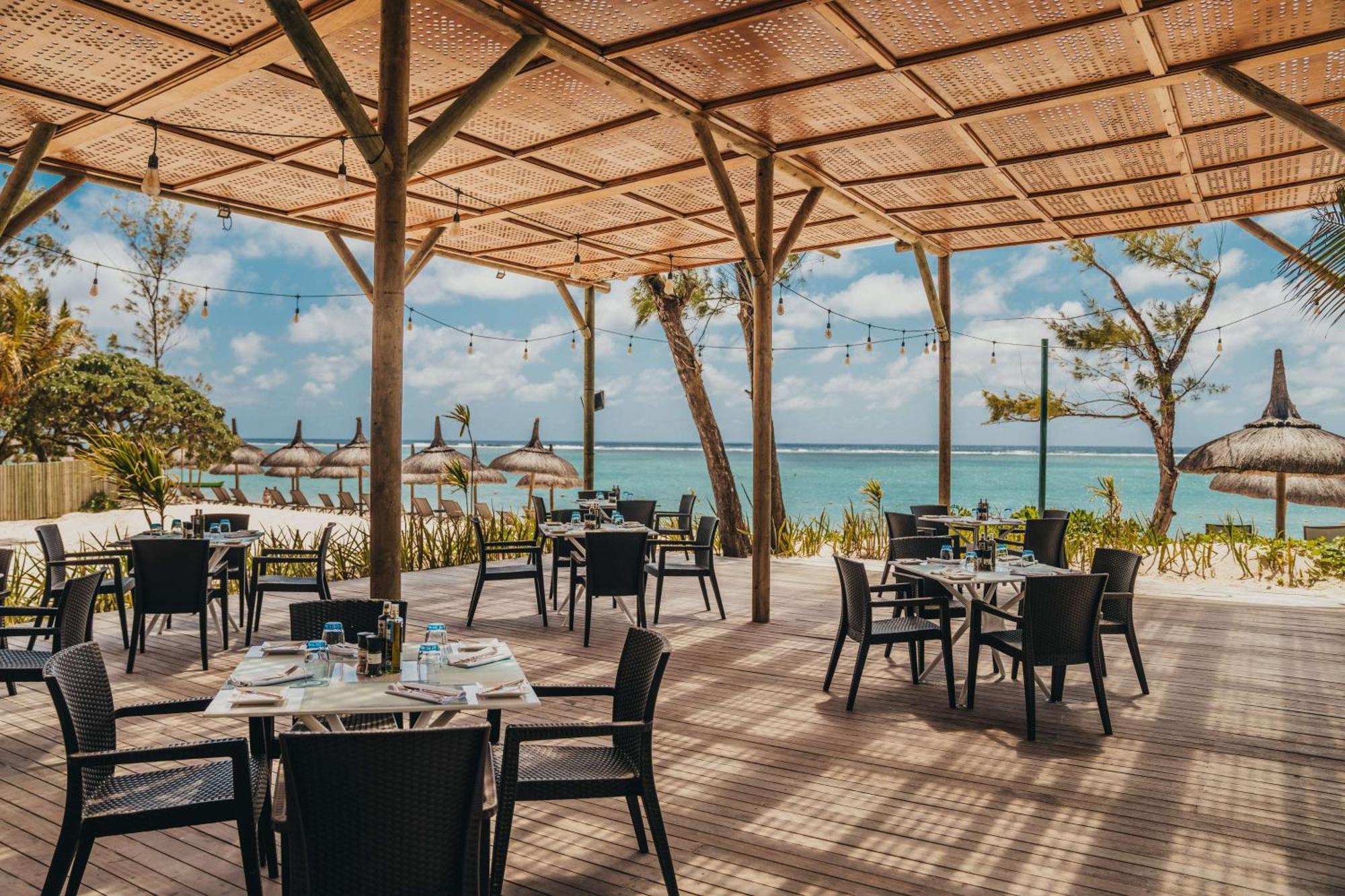 Crystals Beach Resort Belle Mare, A Member Of Radisson Individuals Palmar Luaran gambar