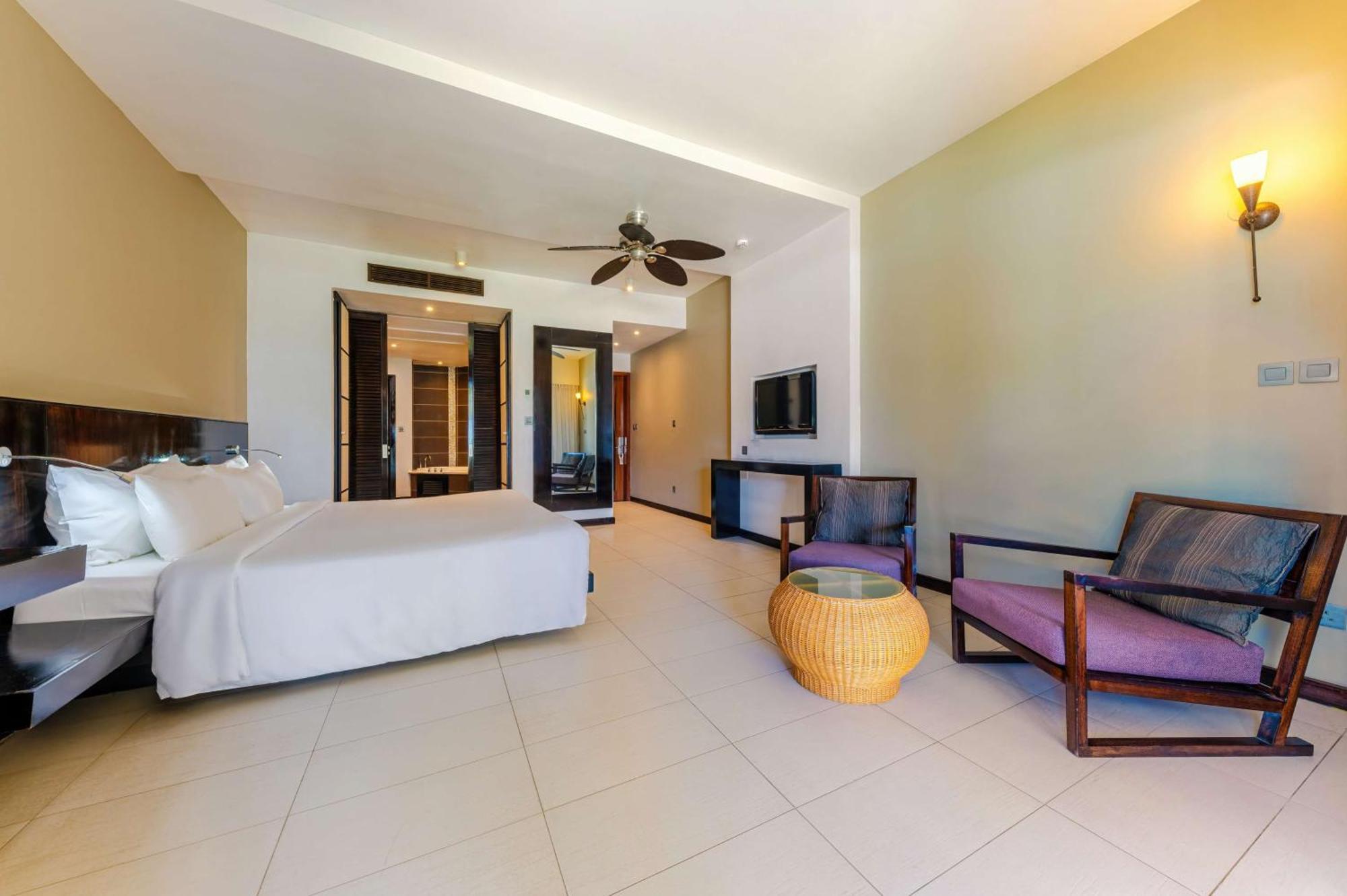 Crystals Beach Resort Belle Mare, A Member Of Radisson Individuals Palmar Luaran gambar