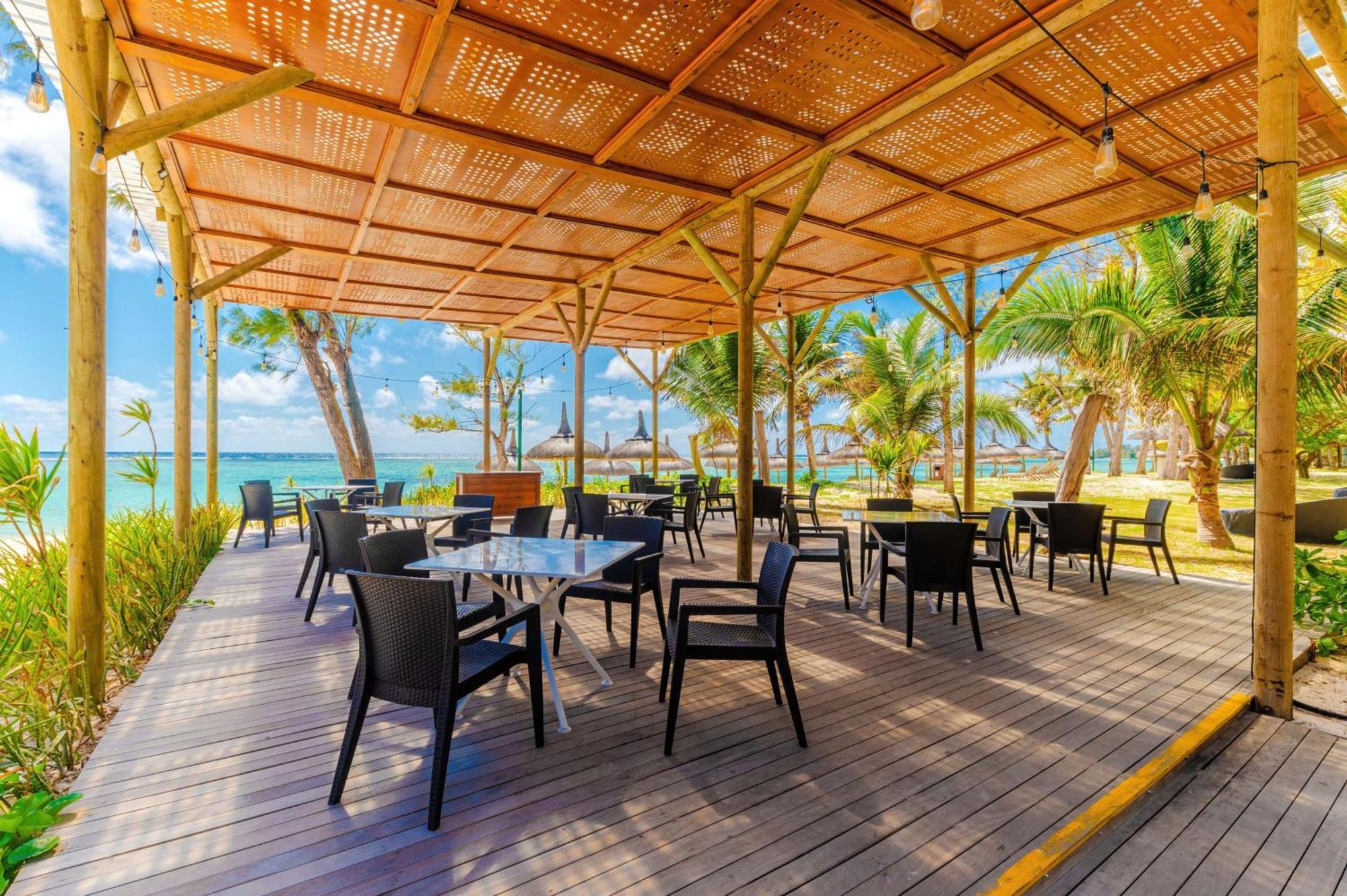 Crystals Beach Resort Belle Mare, A Member Of Radisson Individuals Palmar Luaran gambar