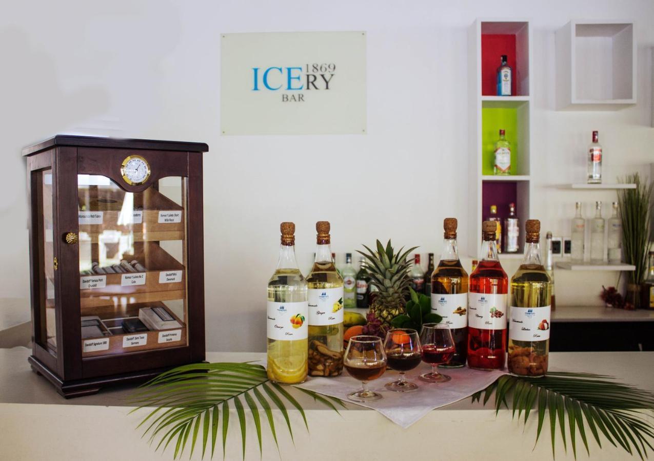 Crystals Beach Resort Belle Mare, A Member Of Radisson Individuals Palmar Luaran gambar