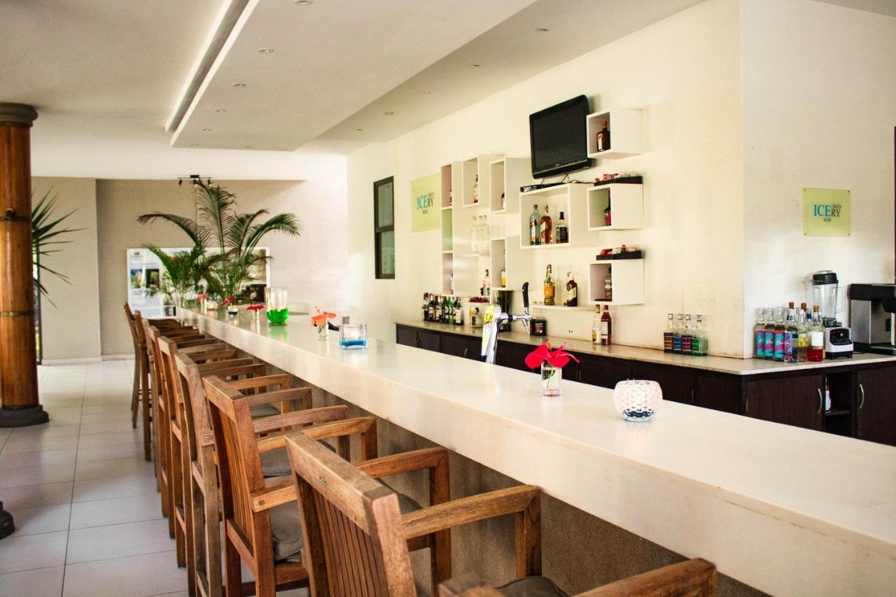 Crystals Beach Resort Belle Mare, A Member Of Radisson Individuals Palmar Luaran gambar